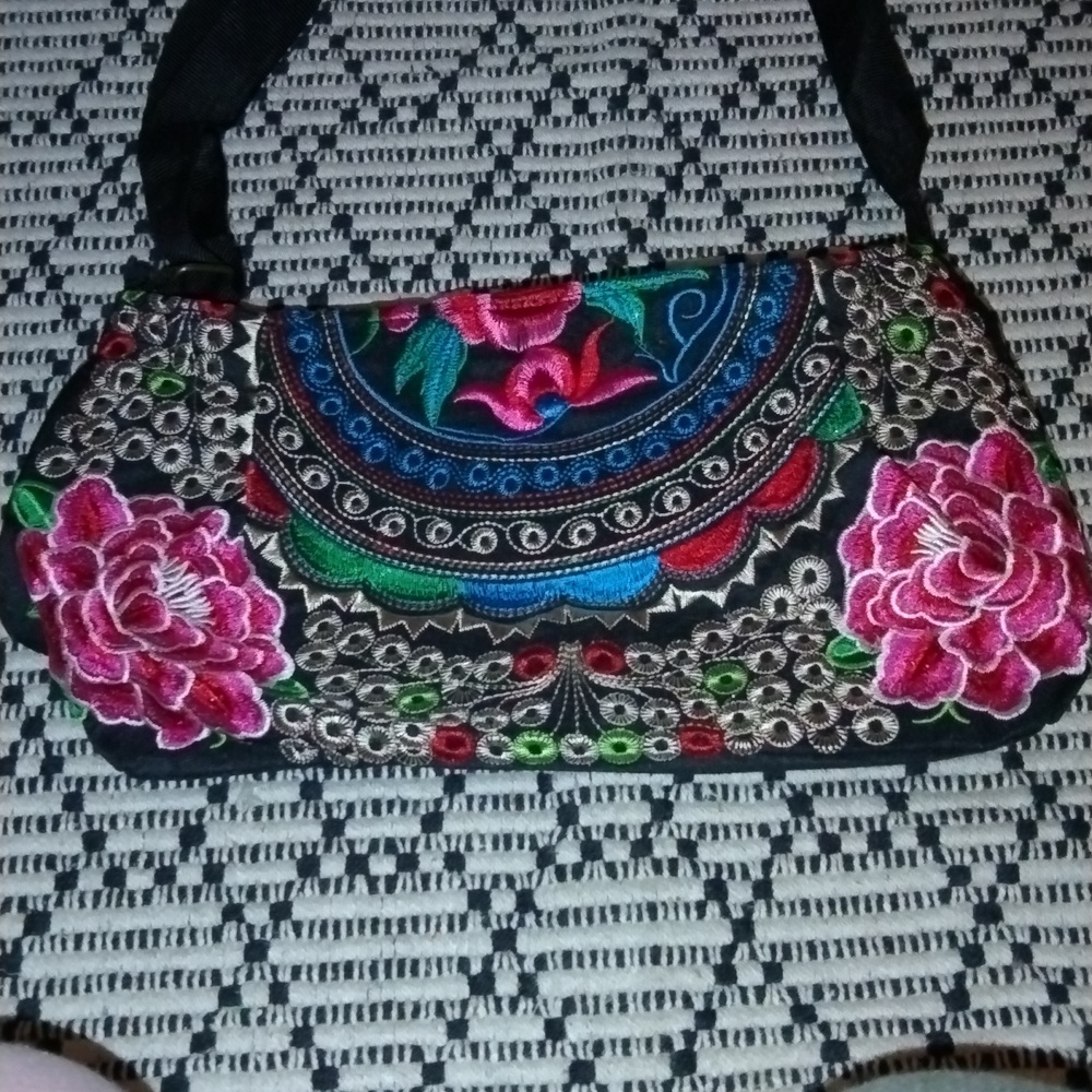 Super cute Mexican purse.